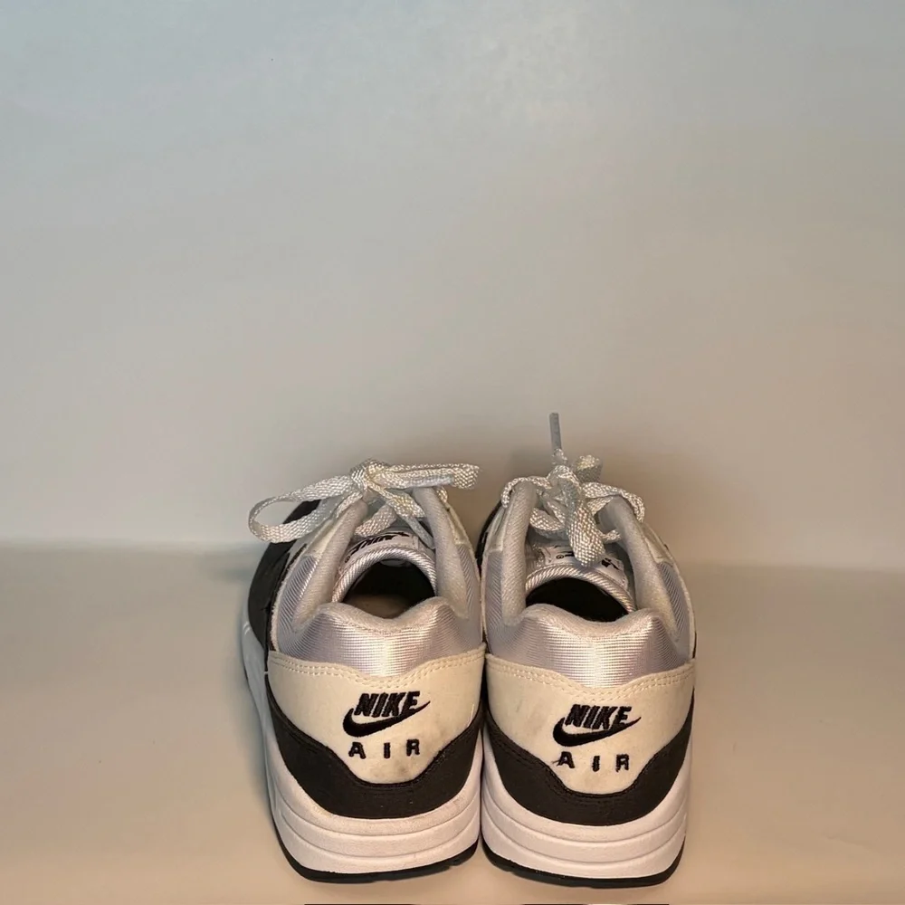 Nike Sneakers Womens 8 White Black Air Max 1 SC Sail DZ2628-102 Low Top Retro